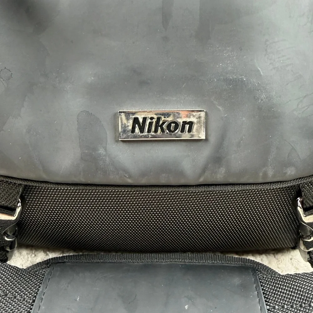 Nikon Camera Case 17001 Black Ballistic Nylon Padded Shoulder Bag DSLR Accessory